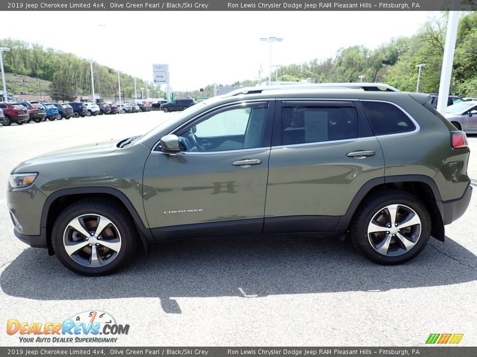 2019 Jeep Cherokee Limited 4x4 Olive Green Pearl / Black/Ski Grey Photo #2