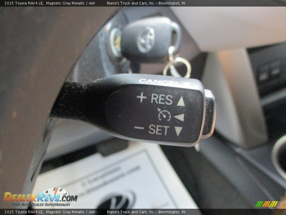 2015 Toyota RAV4 LE Magnetic Gray Metallic / Ash Photo #17