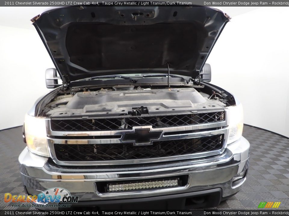 2011 Chevrolet Silverado 2500HD LTZ Crew Cab 4x4 Taupe Grey Metallic / Light Titanium/Dark Titanium Photo #6