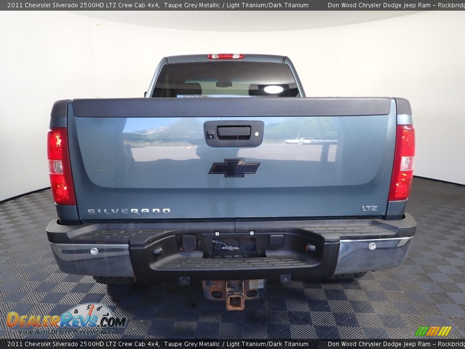 2011 Chevrolet Silverado 2500HD LTZ Crew Cab 4x4 Taupe Grey Metallic / Light Titanium/Dark Titanium Photo #9