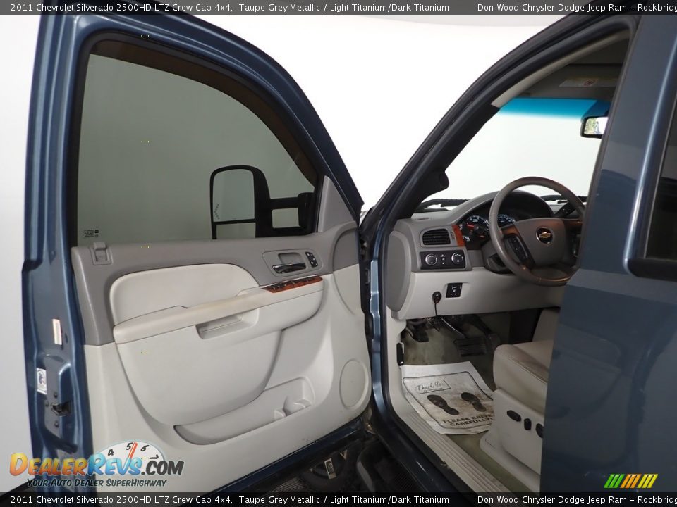 2011 Chevrolet Silverado 2500HD LTZ Crew Cab 4x4 Taupe Grey Metallic / Light Titanium/Dark Titanium Photo #11
