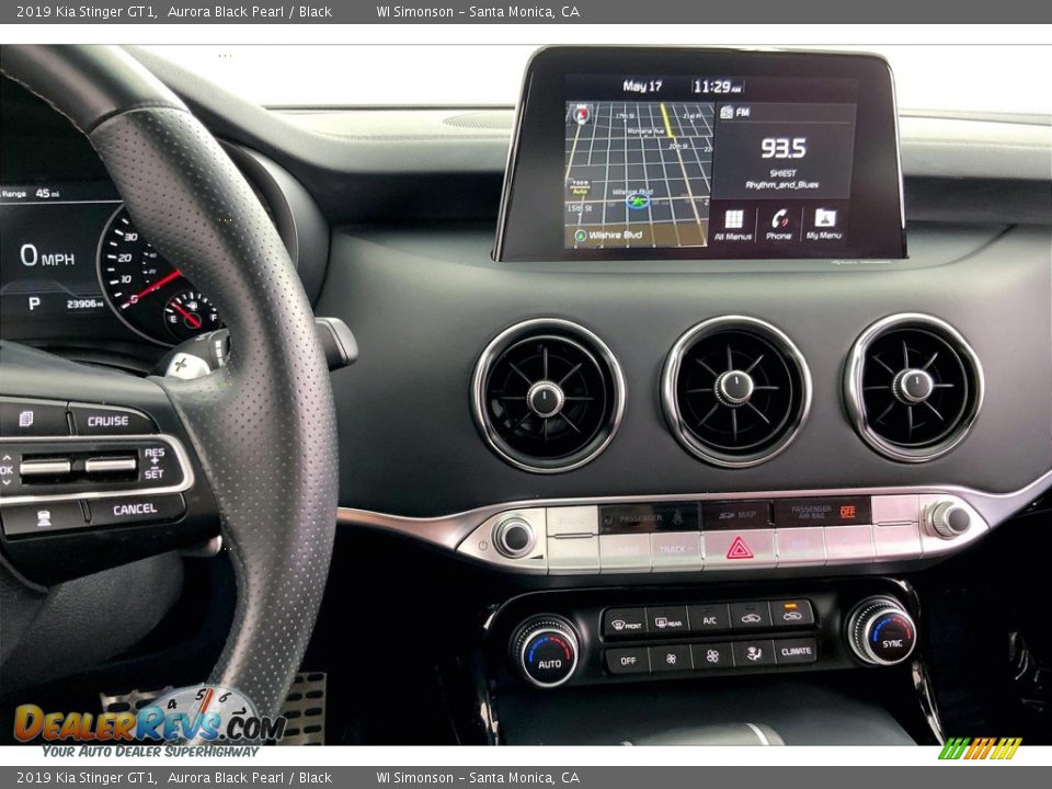 Controls of 2019 Kia Stinger GT1 Photo #5