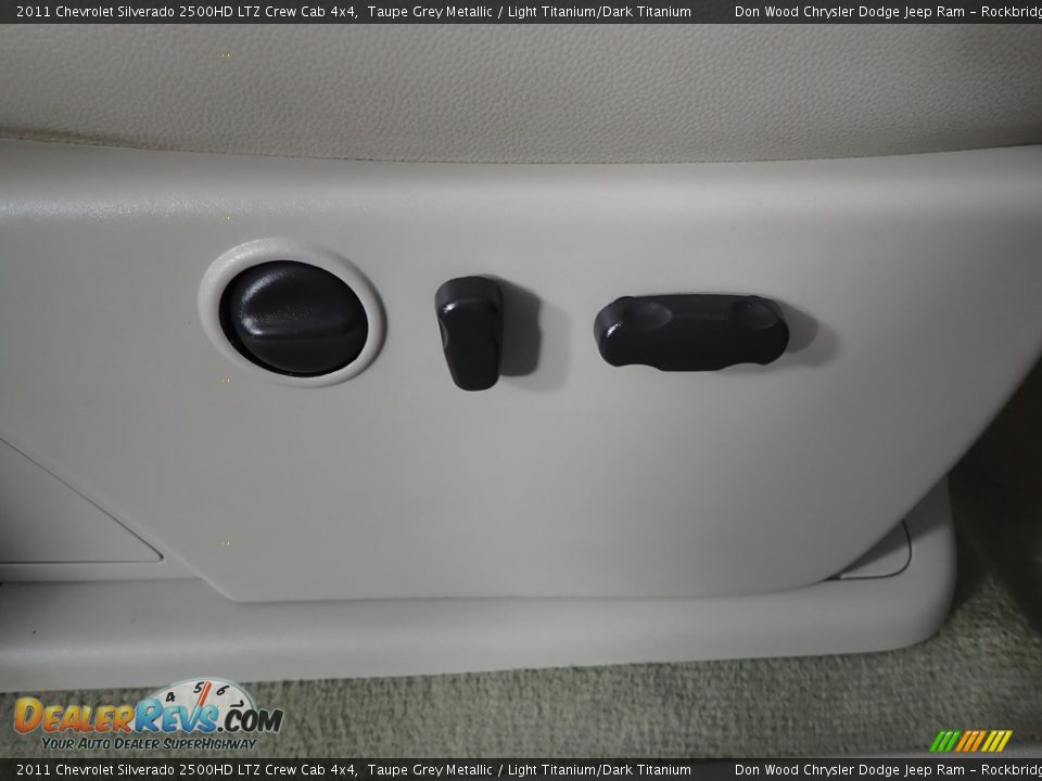 2011 Chevrolet Silverado 2500HD LTZ Crew Cab 4x4 Taupe Grey Metallic / Light Titanium/Dark Titanium Photo #29