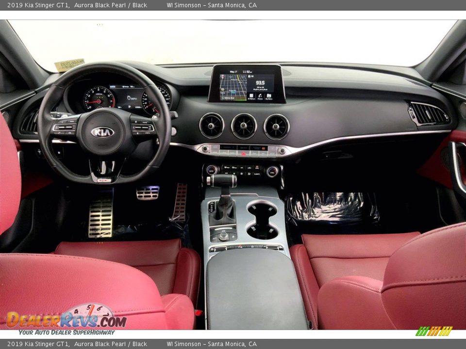 Dashboard of 2019 Kia Stinger GT1 Photo #15