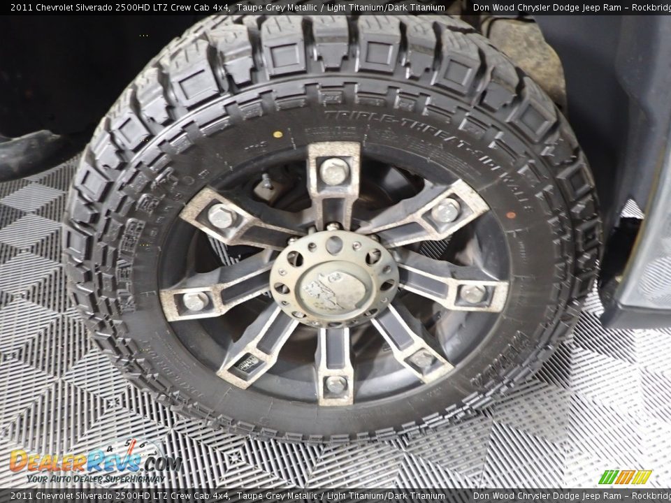 2011 Chevrolet Silverado 2500HD LTZ Crew Cab 4x4 Taupe Grey Metallic / Light Titanium/Dark Titanium Photo #33