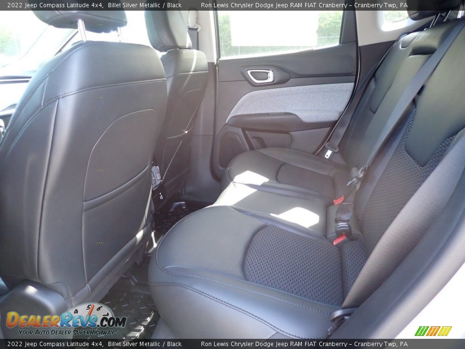 2022 Jeep Compass Latitude 4x4 Billet Silver Metallic / Black Photo #13