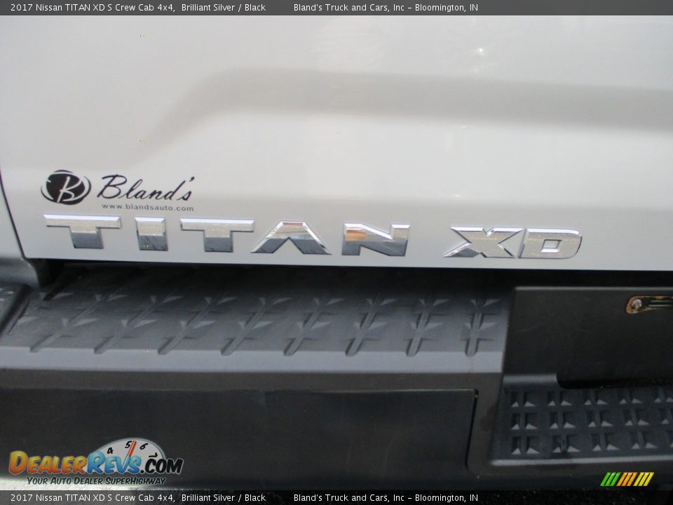 2017 Nissan TITAN XD S Crew Cab 4x4 Brilliant Silver / Black Photo #27