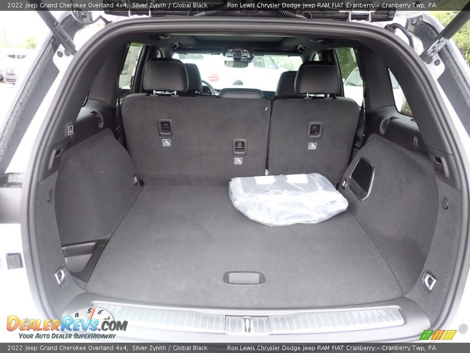 2022 Jeep Grand Cherokee Overland 4x4 Trunk Photo #12