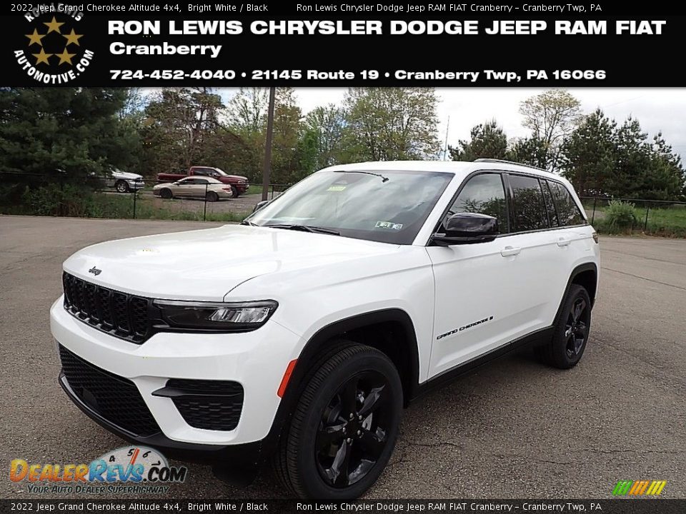 2022 Jeep Grand Cherokee Altitude 4x4 Bright White / Black Photo #1