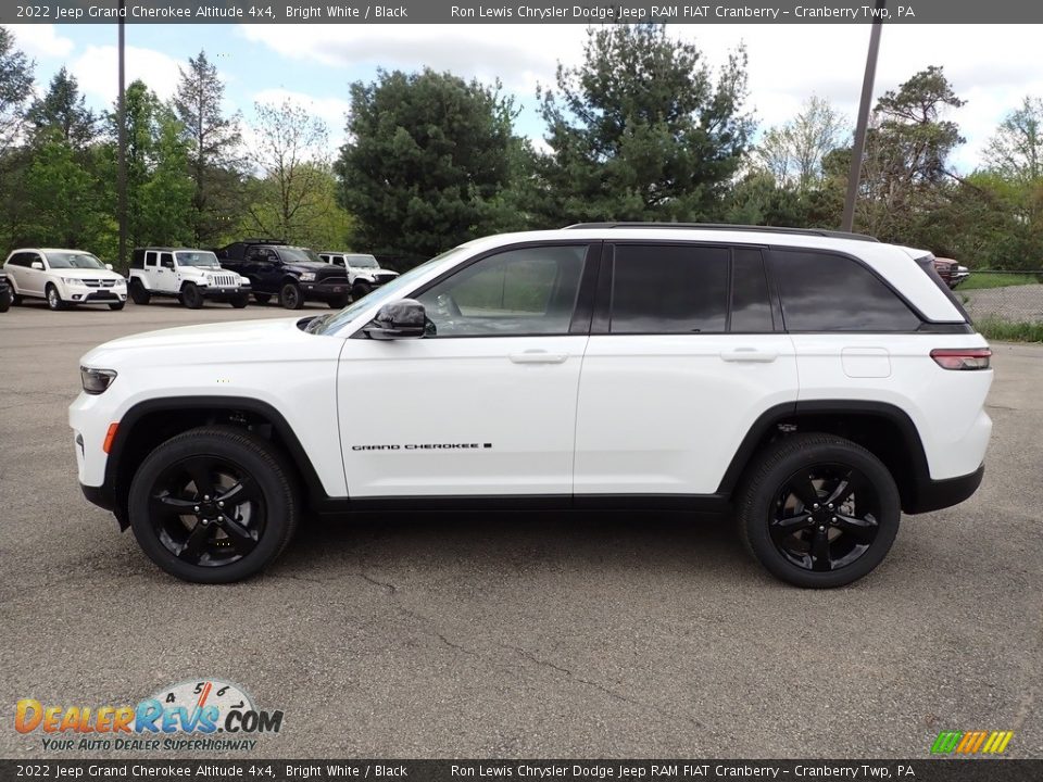 Bright White 2022 Jeep Grand Cherokee Altitude 4x4 Photo #2