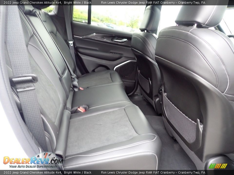 Rear Seat of 2022 Jeep Grand Cherokee Altitude 4x4 Photo #11