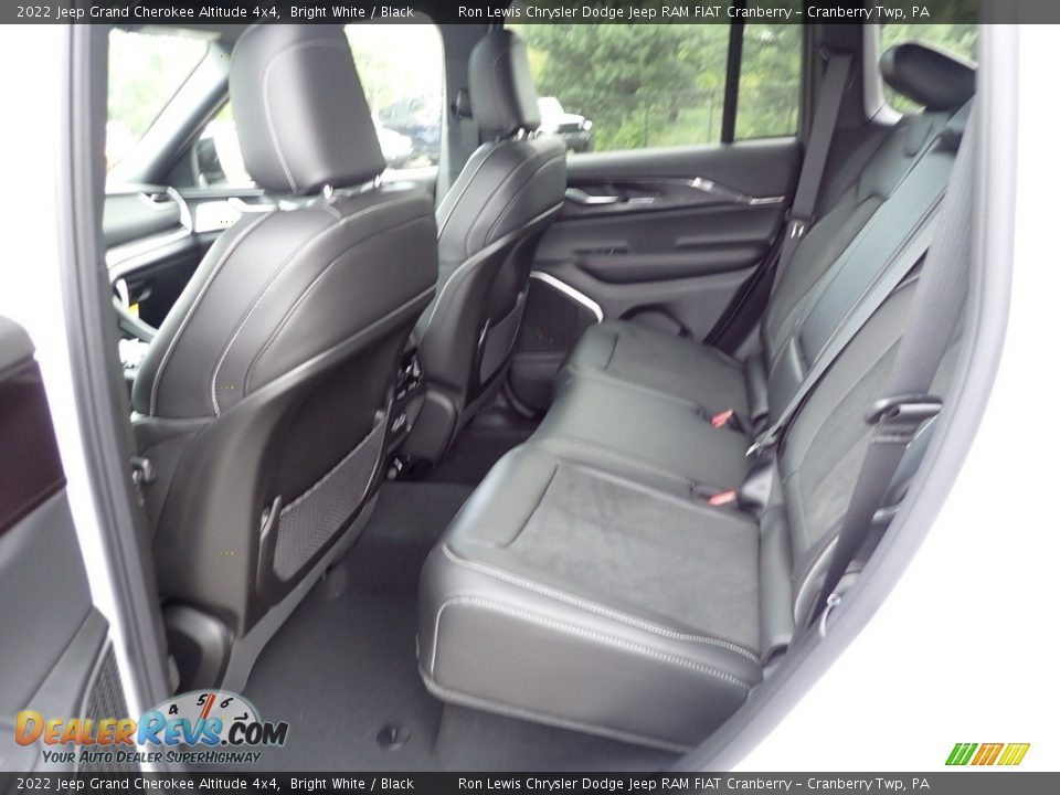 Rear Seat of 2022 Jeep Grand Cherokee Altitude 4x4 Photo #13