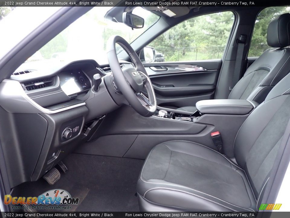 Front Seat of 2022 Jeep Grand Cherokee Altitude 4x4 Photo #16