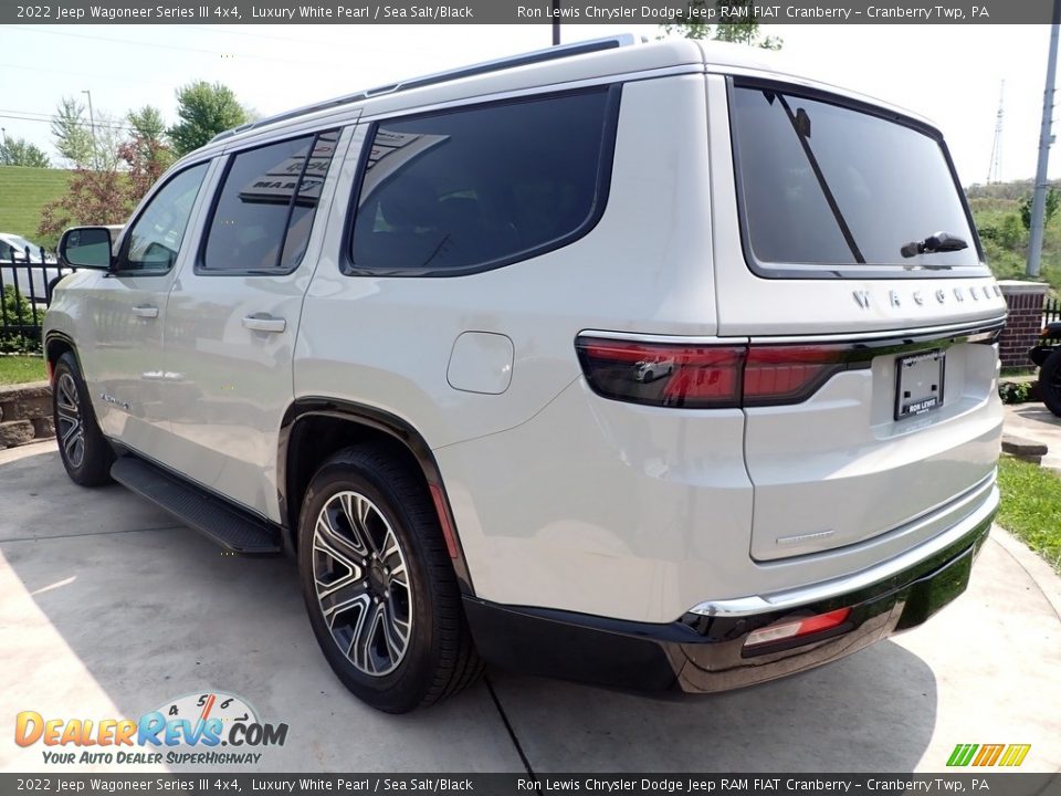 2022 Jeep Wagoneer Series III 4x4 Luxury White Pearl / Sea Salt/Black Photo #2