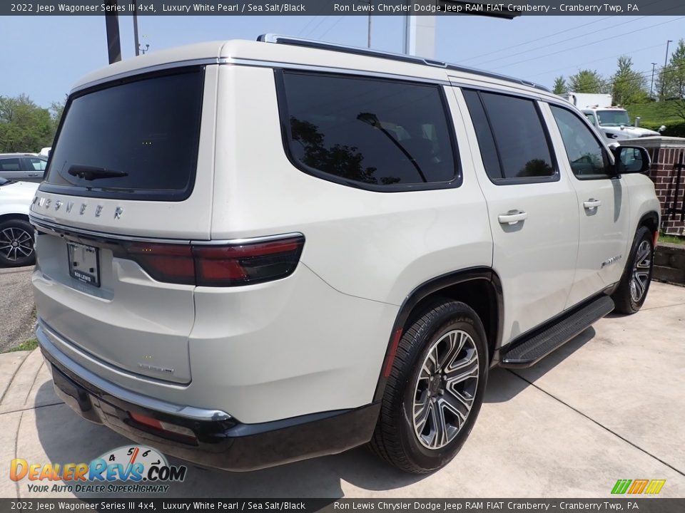 2022 Jeep Wagoneer Series III 4x4 Luxury White Pearl / Sea Salt/Black Photo #4