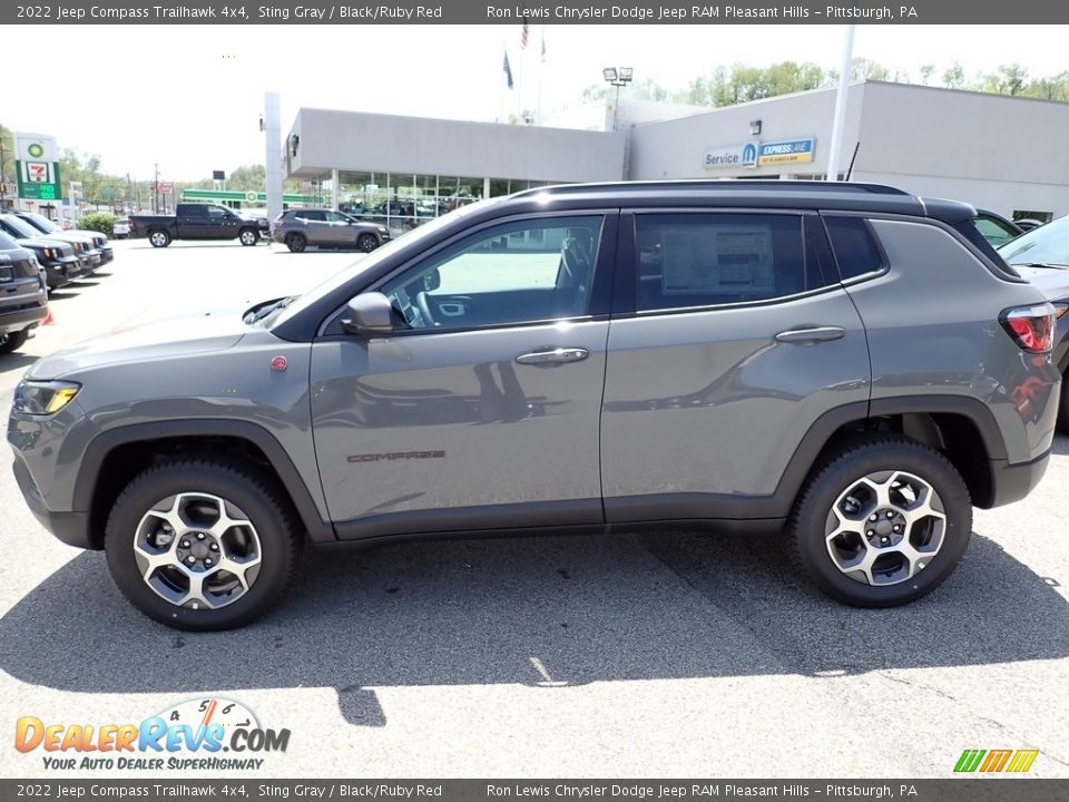 2022 Jeep Compass Trailhawk 4x4 Sting Gray / Black/Ruby Red Photo #2