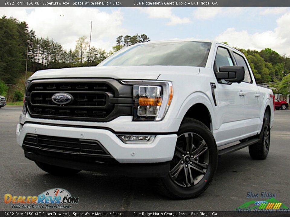 2022 Ford F150 XLT SuperCrew 4x4 Space White Metallic / Black Photo #1