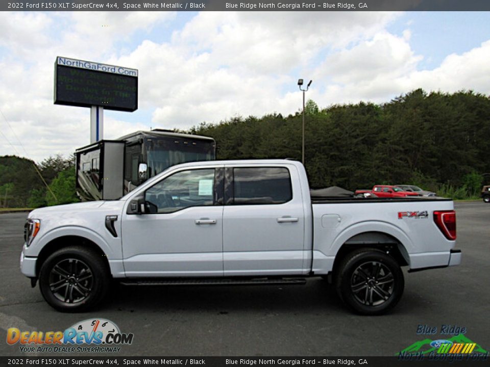 2022 Ford F150 XLT SuperCrew 4x4 Space White Metallic / Black Photo #2