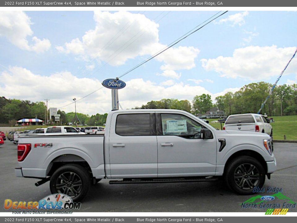 2022 Ford F150 XLT SuperCrew 4x4 Space White Metallic / Black Photo #6