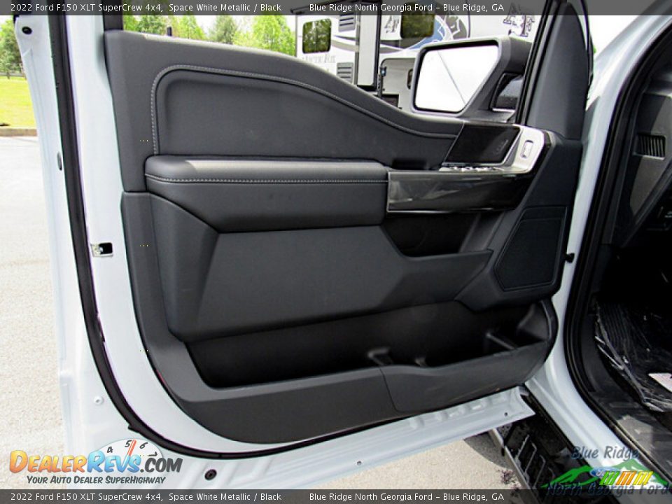 2022 Ford F150 XLT SuperCrew 4x4 Space White Metallic / Black Photo #10