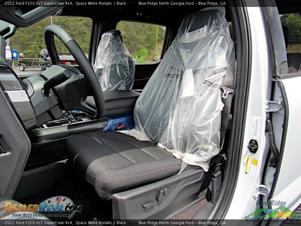 2022 Ford F150 XLT SuperCrew 4x4 Space White Metallic / Black Photo #11