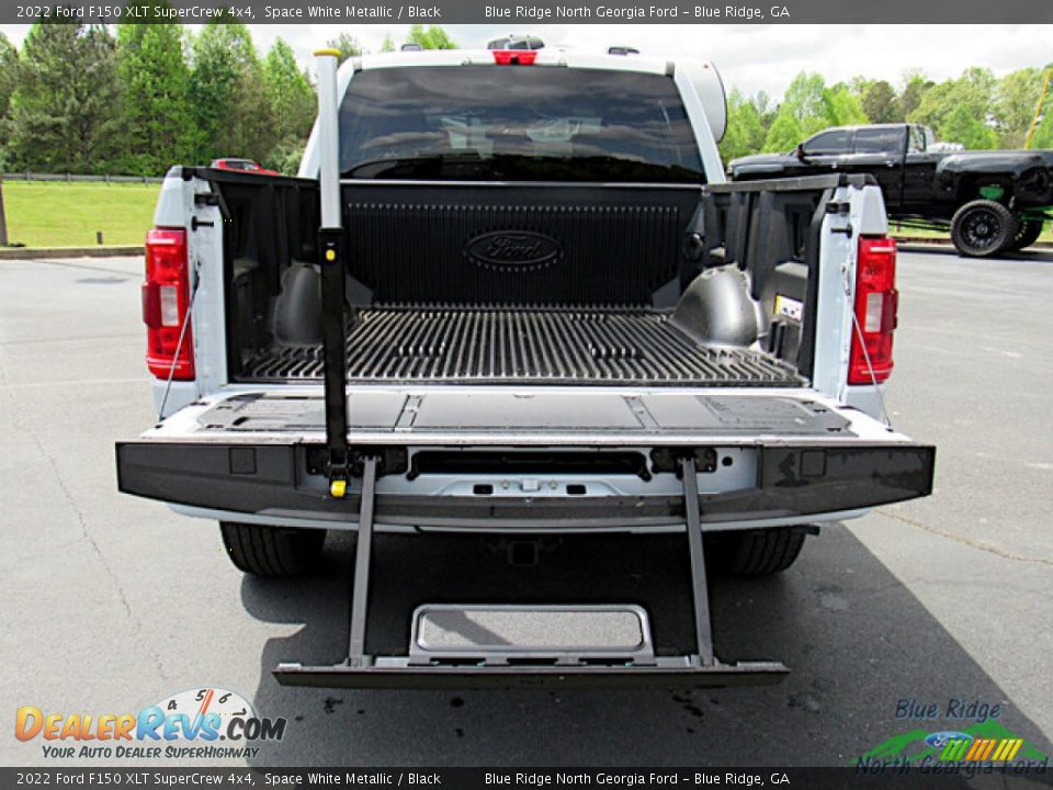 2022 Ford F150 XLT SuperCrew 4x4 Space White Metallic / Black Photo #14
