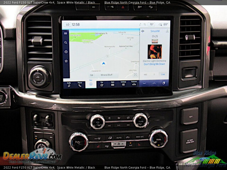 2022 Ford F150 XLT SuperCrew 4x4 Space White Metallic / Black Photo #18
