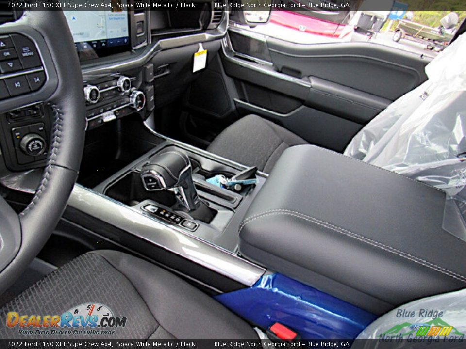 2022 Ford F150 XLT SuperCrew 4x4 Space White Metallic / Black Photo #23