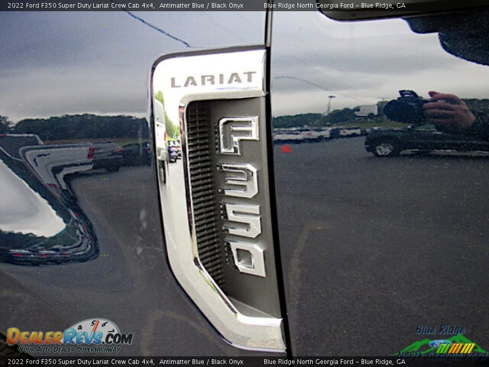 2022 Ford F350 Super Duty Lariat Crew Cab 4x4 Antimatter Blue / Black Onyx Photo #30