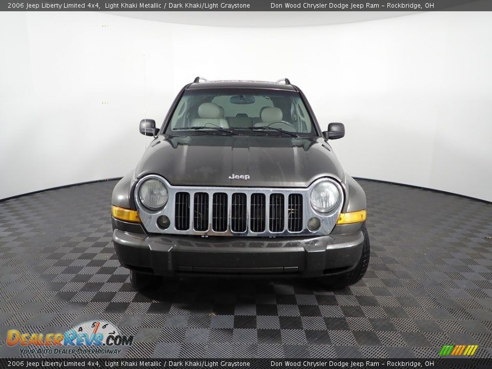 2006 Jeep Liberty Limited 4x4 Light Khaki Metallic / Dark Khaki/Light Graystone Photo #3