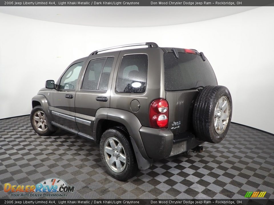 2006 Jeep Liberty Limited 4x4 Light Khaki Metallic / Dark Khaki/Light Graystone Photo #6