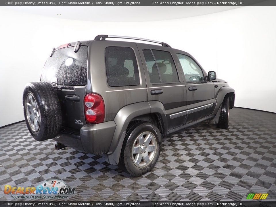 2006 Jeep Liberty Limited 4x4 Light Khaki Metallic / Dark Khaki/Light Graystone Photo #8