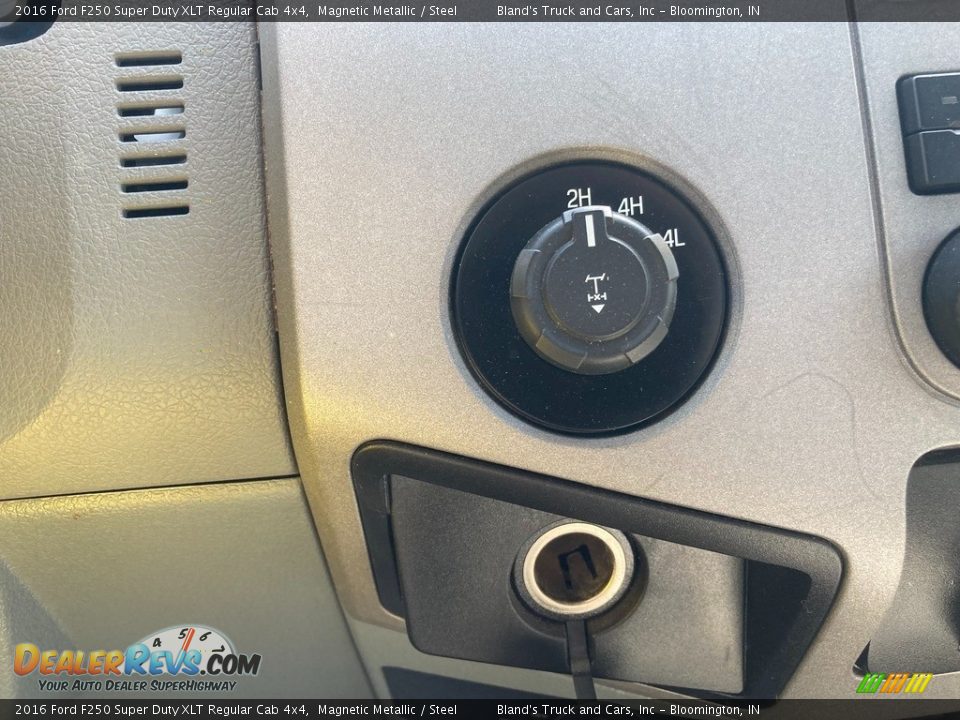 Controls of 2016 Ford F250 Super Duty XLT Regular Cab 4x4 Photo #21