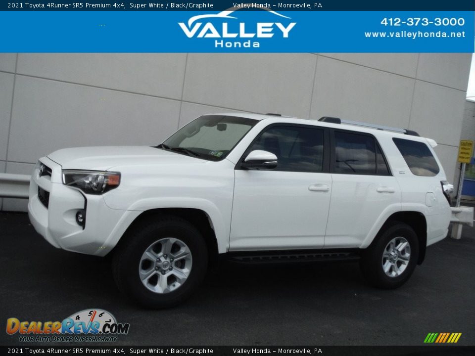 2021 Toyota 4Runner SR5 Premium 4x4 Super White / Black/Graphite Photo #2