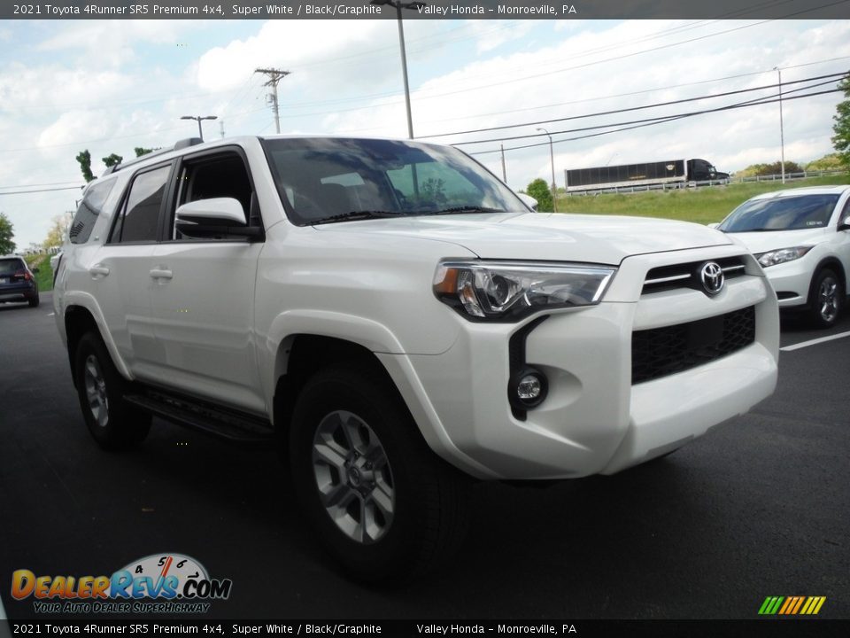 2021 Toyota 4Runner SR5 Premium 4x4 Super White / Black/Graphite Photo #7