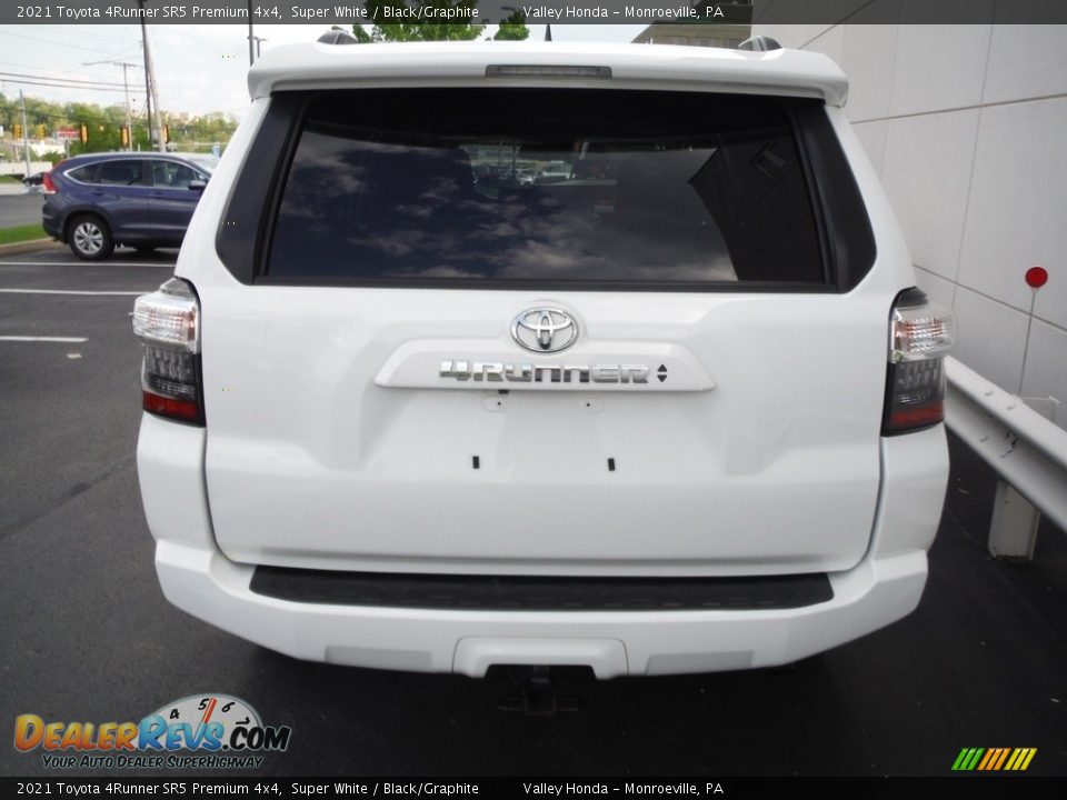 2021 Toyota 4Runner SR5 Premium 4x4 Super White / Black/Graphite Photo #10