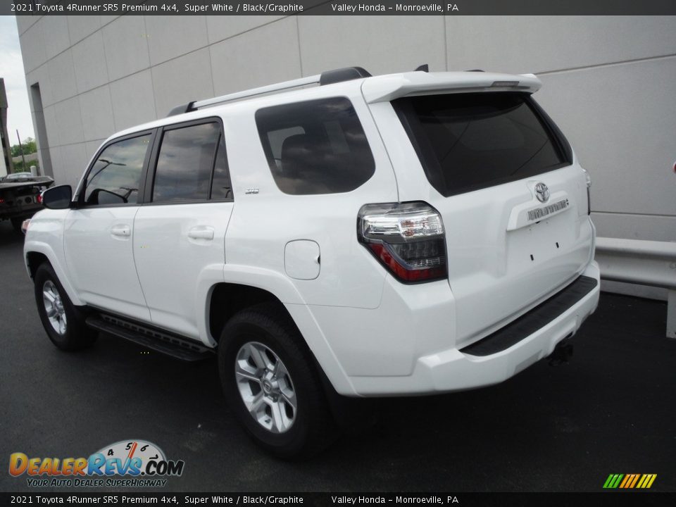 2021 Toyota 4Runner SR5 Premium 4x4 Super White / Black/Graphite Photo #11