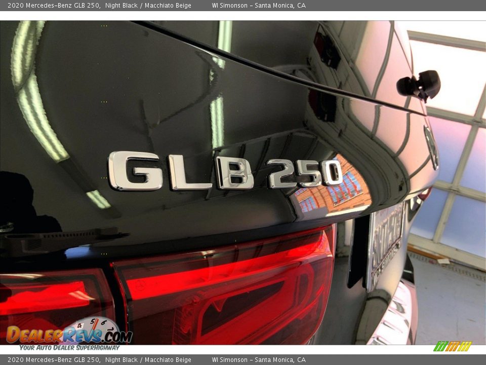 2020 Mercedes-Benz GLB 250 Night Black / Macchiato Beige Photo #31