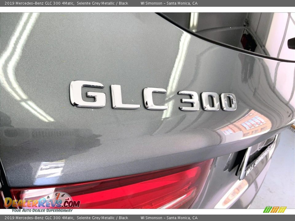 2019 Mercedes-Benz GLC 300 4Matic Selenite Grey Metallic / Black Photo #31