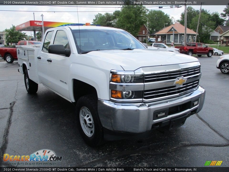 Front 3/4 View of 2016 Chevrolet Silverado 2500HD WT Double Cab Photo #5