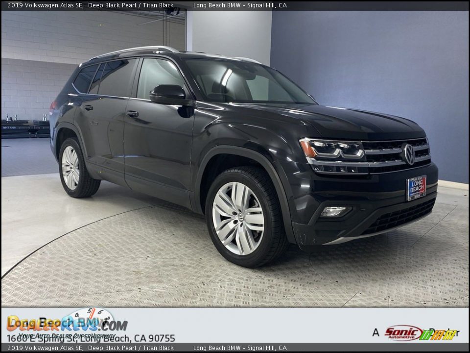 2019 Volkswagen Atlas SE Deep Black Pearl / Titan Black Photo #1