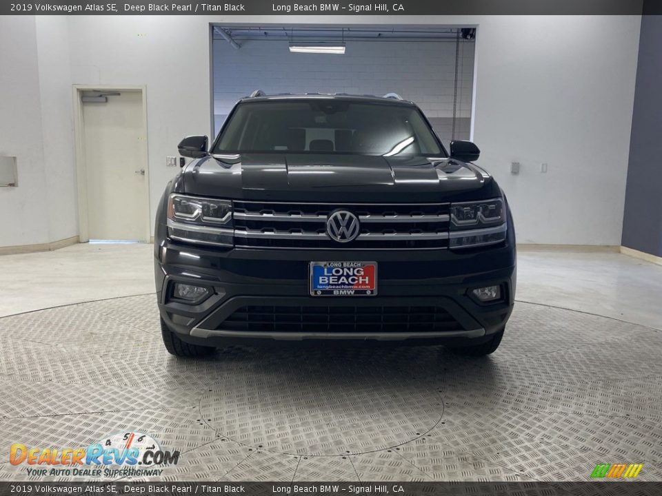 2019 Volkswagen Atlas SE Deep Black Pearl / Titan Black Photo #2