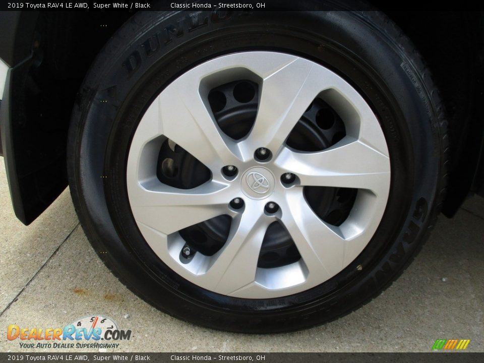 2019 Toyota RAV4 LE AWD Super White / Black Photo #6