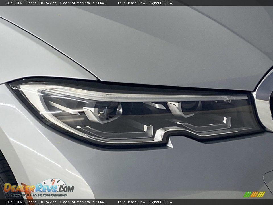 2019 BMW 3 Series 330i Sedan Glacier Silver Metallic / Black Photo #6