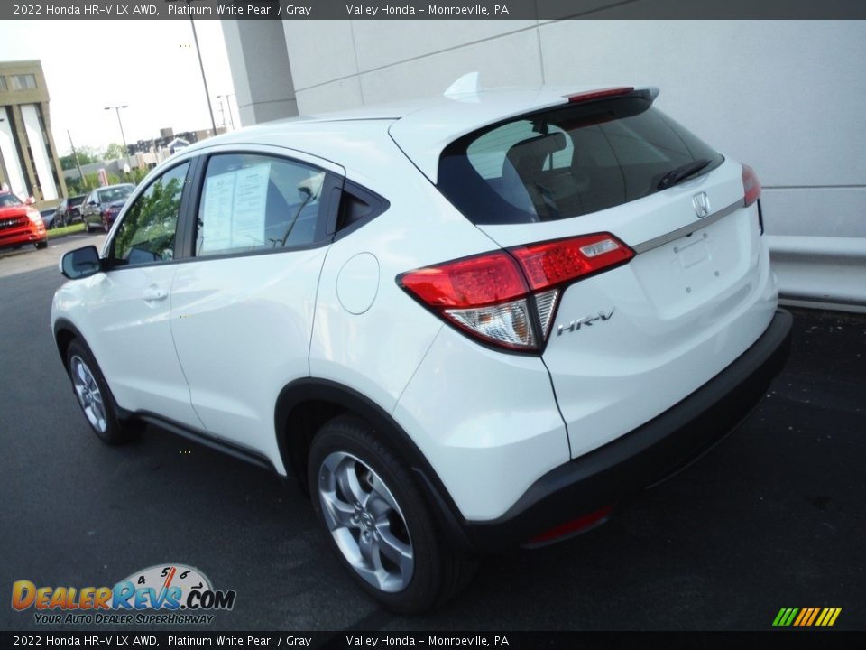 2022 Honda HR-V LX AWD Platinum White Pearl / Gray Photo #10