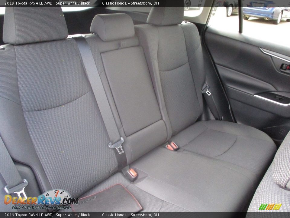 2019 Toyota RAV4 LE AWD Super White / Black Photo #22