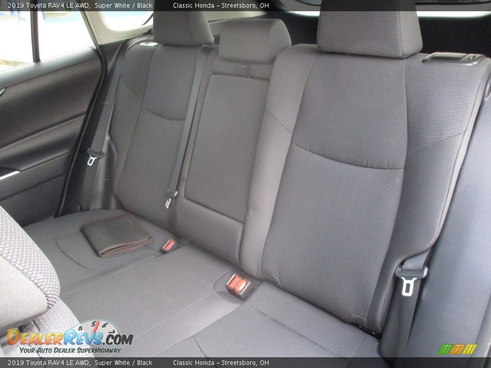 2019 Toyota RAV4 LE AWD Super White / Black Photo #25