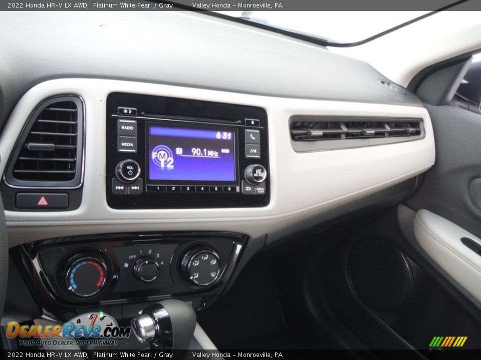 2022 Honda HR-V LX AWD Platinum White Pearl / Gray Photo #16
