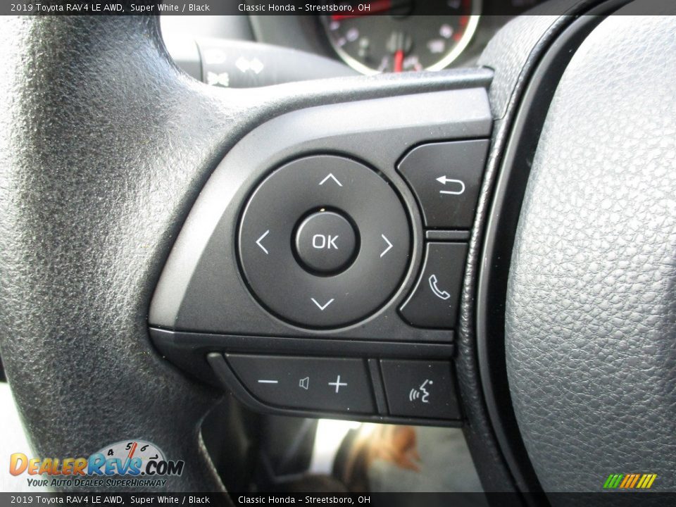 2019 Toyota RAV4 LE AWD Super White / Black Photo #33