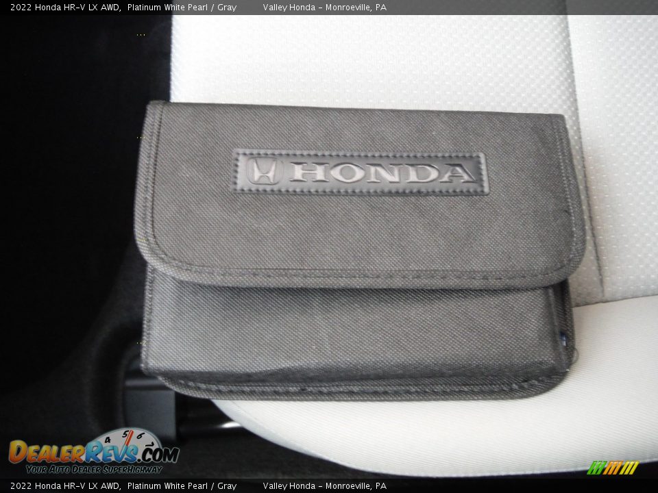 2022 Honda HR-V LX AWD Platinum White Pearl / Gray Photo #29